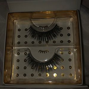 Battington Lashes  Bardot 3D Silk lashes